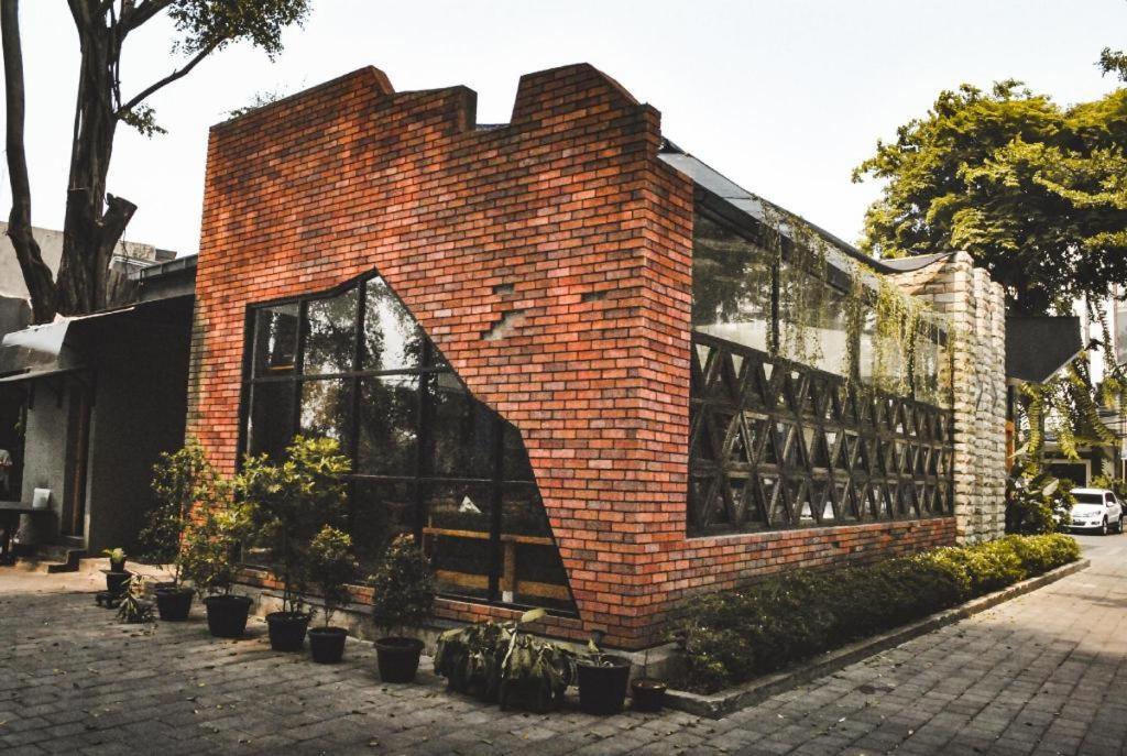 Oyo 780 Acg House Kalibata Syariah Hotel Jakarta Buitenkant foto